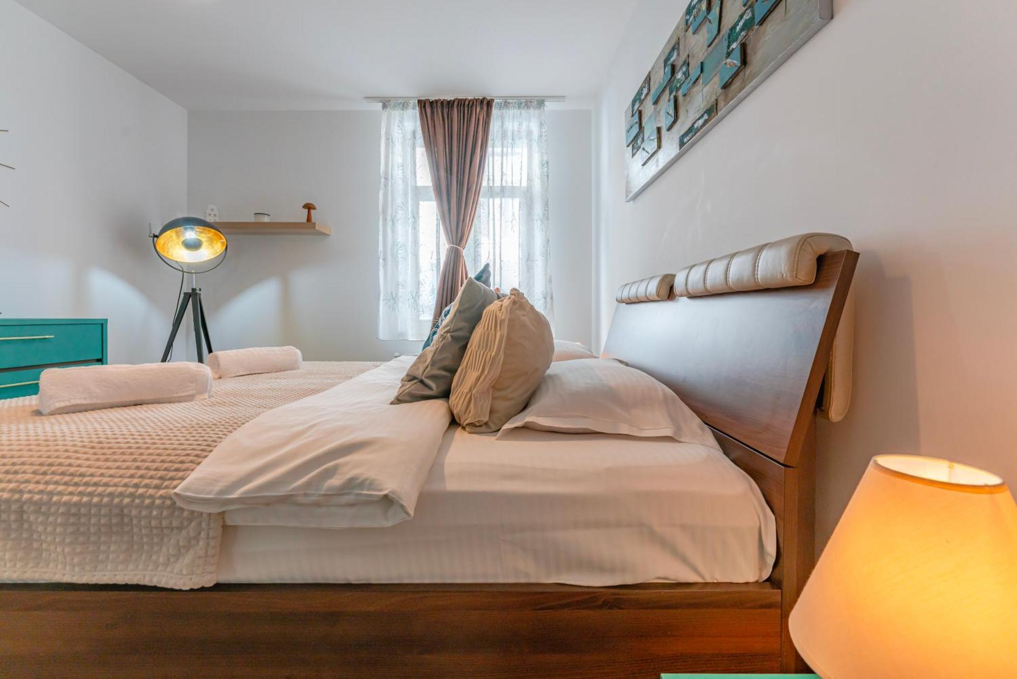 Wagner Estate Feel The Old Town Vibe Apartment Brasov Exterior photo
